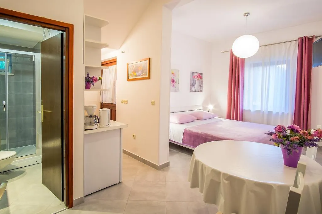 Apartments Delfin Krk Town
